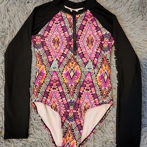 Lightly used cute 1 piece zipper swimsuit